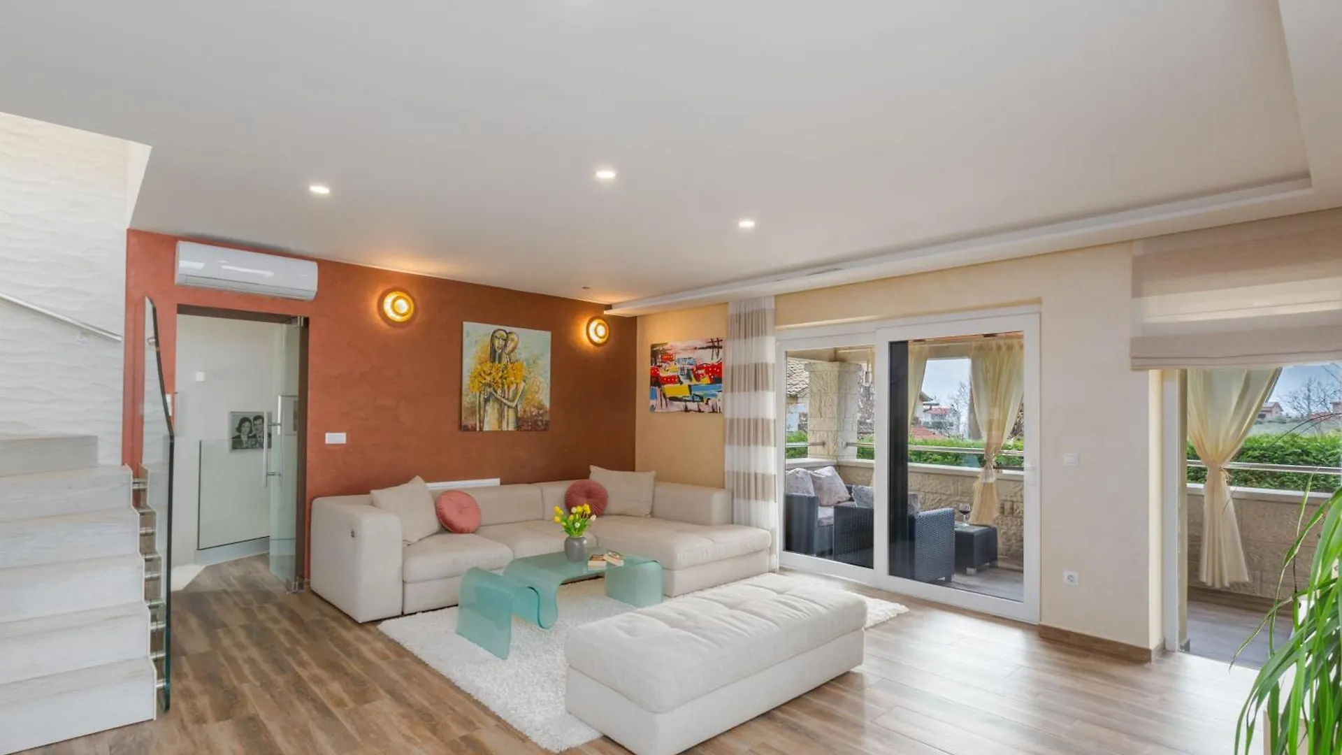 Holiday home Villa Anabel Bei Porec Mit Pool, Jacuzzi Und Sauna Kastelir