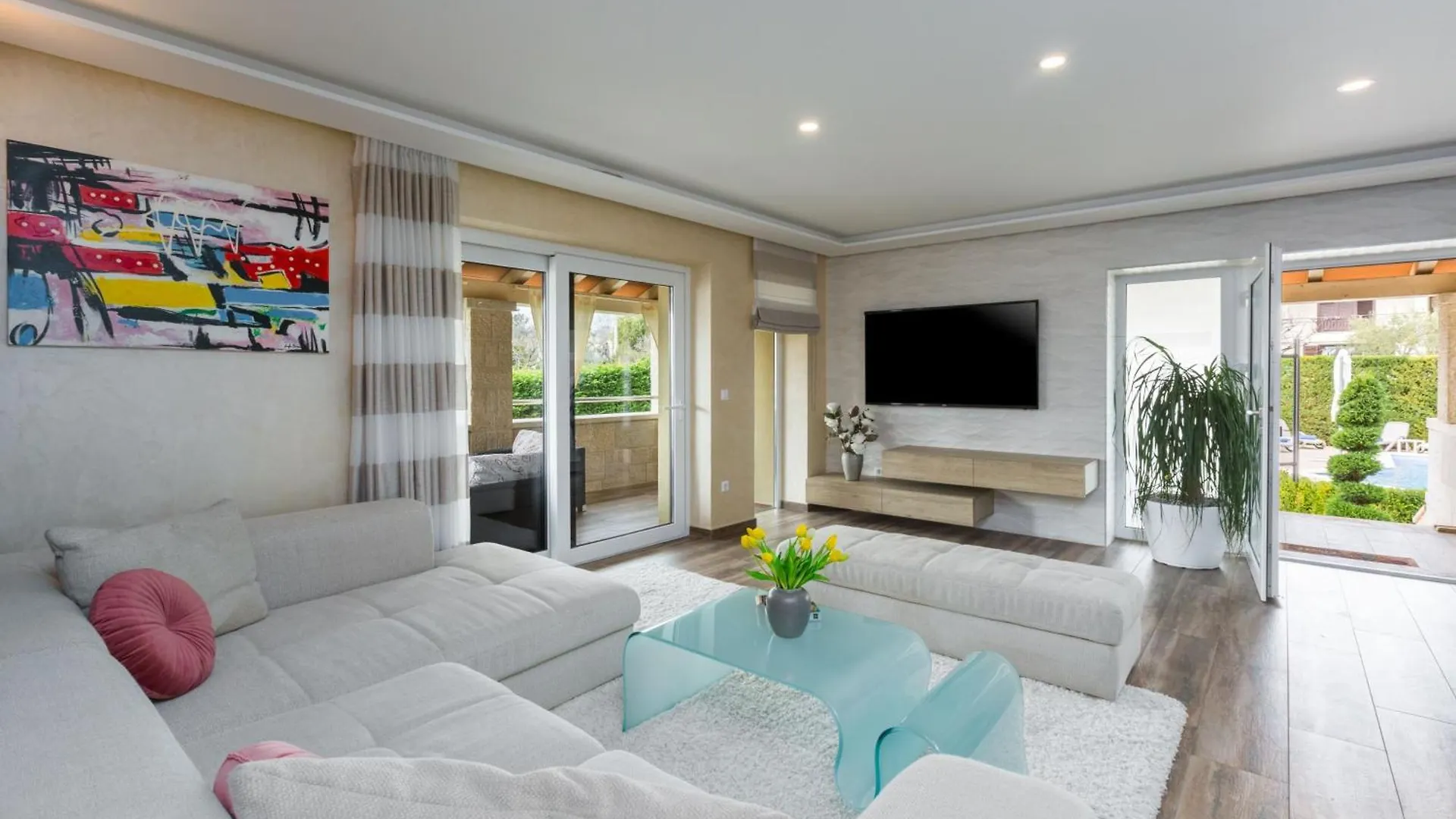 Holiday home Villa Anabel Bei Porec Mit Pool, Jacuzzi Und Sauna Kastelir
