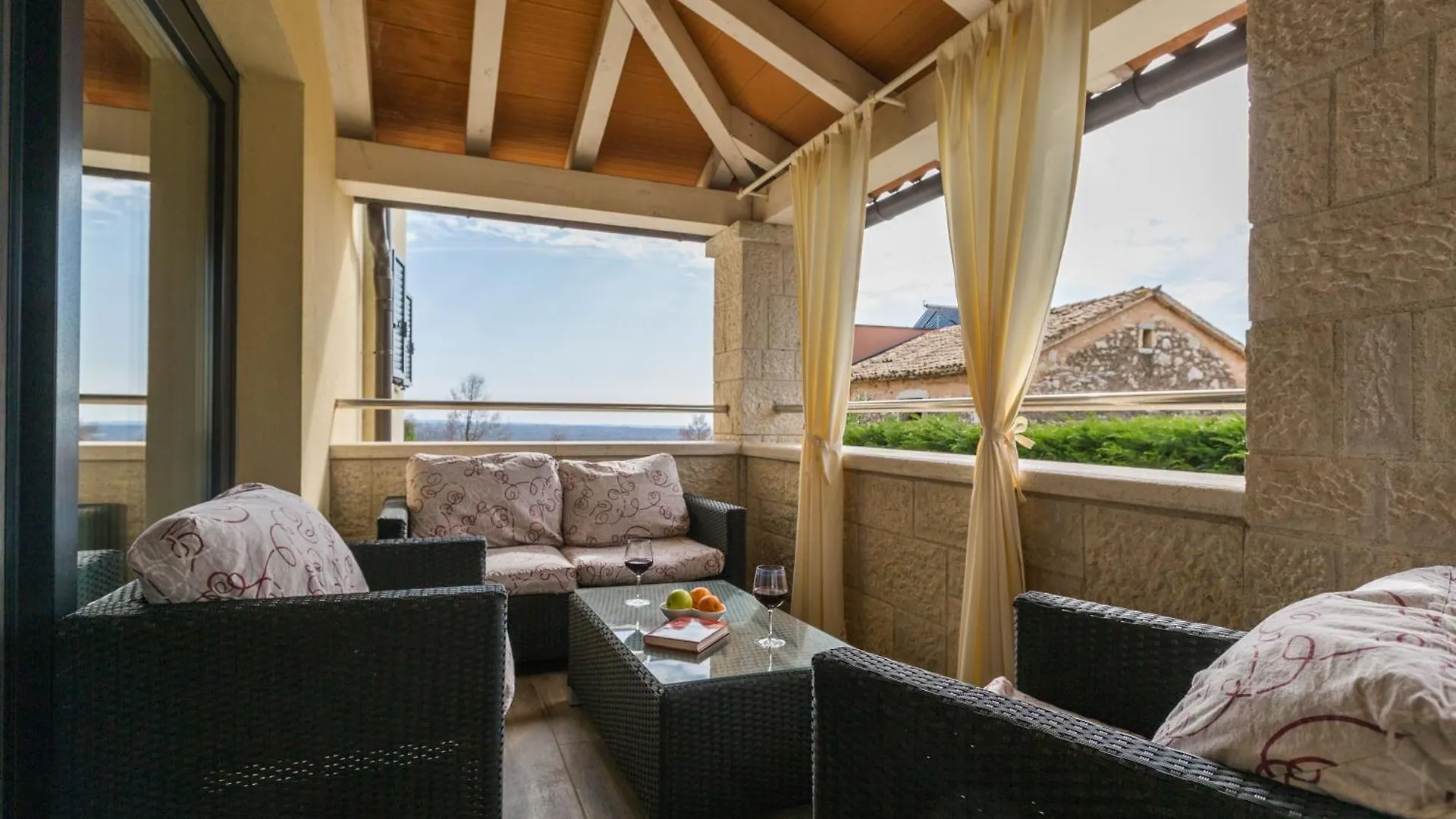 Villa Anabel Bei Porec Mit Pool, Jacuzzi Und Sauna Kastelir Holiday home